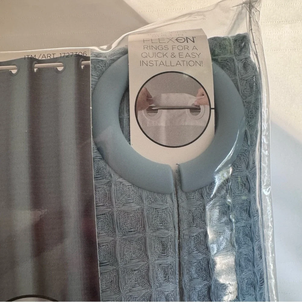 Original Hookless brand new